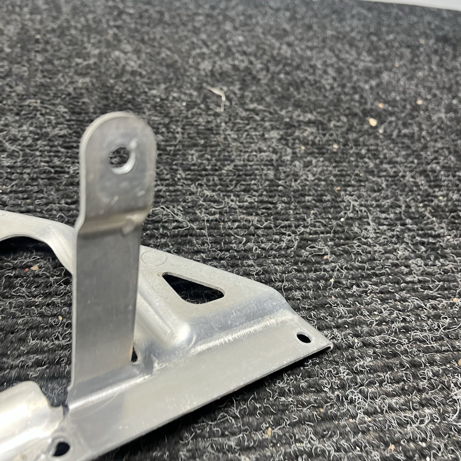 ☑️ BMW E9x M3 Horn Bracket With Horns 61337838541 08-13 E90 E92 E93