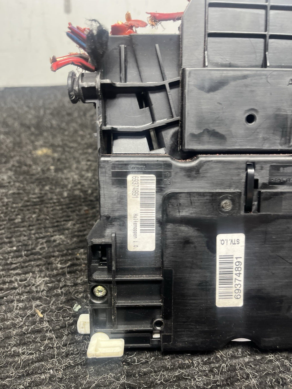 ☑️ 00-05 BMW 3 Series E46 OEM Fuse box block panel with fuses & relays 8 364 542