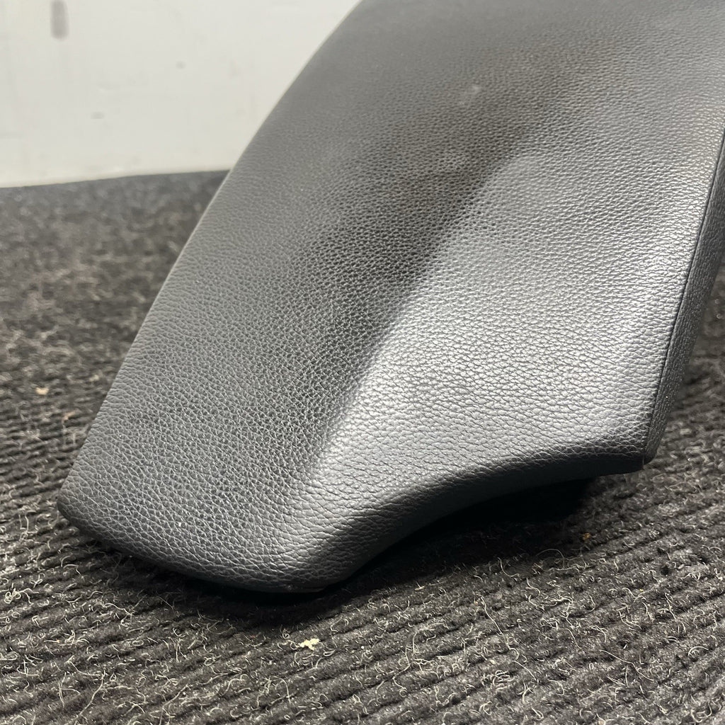 08-13 BMW E82 128i 135i Center Console Armrest Tray Lid BLACK Leather 9110501-08
