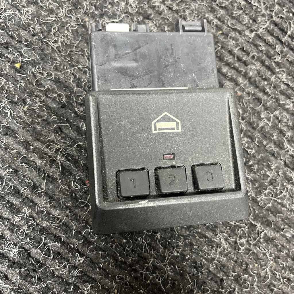 ☑️ 1997-2000 BMW 528I - Homelink Garage Opener 6919879