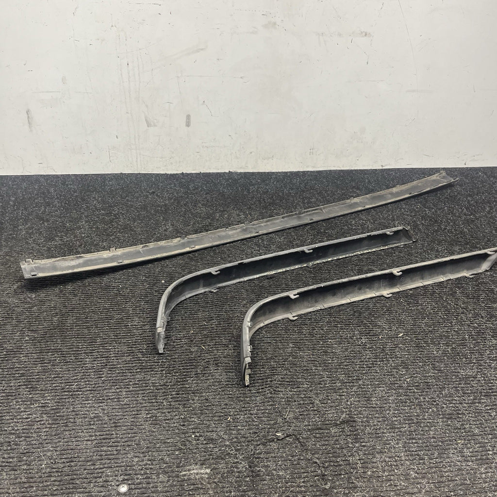 ☑️ 94-99 BMW E36 328i SEDAN SET OF 3 REAR BUMPER TRIM STRIP MOLDING OEM