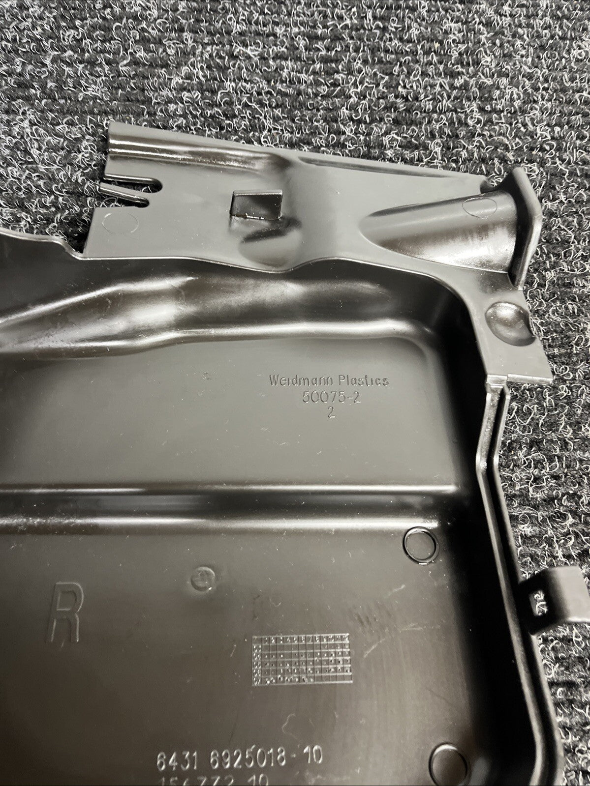 ☑️ 2006-2013 BMW 135I 328I 335I E90 E92 CABIN AIR FILTER DUCT COVER OEM