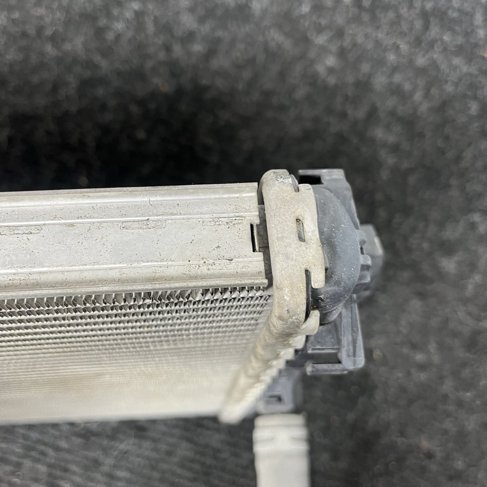 ☑️ OEM 2011-2015 AUDI Q7 3.0L FRONT LEFT RIGHT AUX AUXILIARY SECONDARY RADIATOR