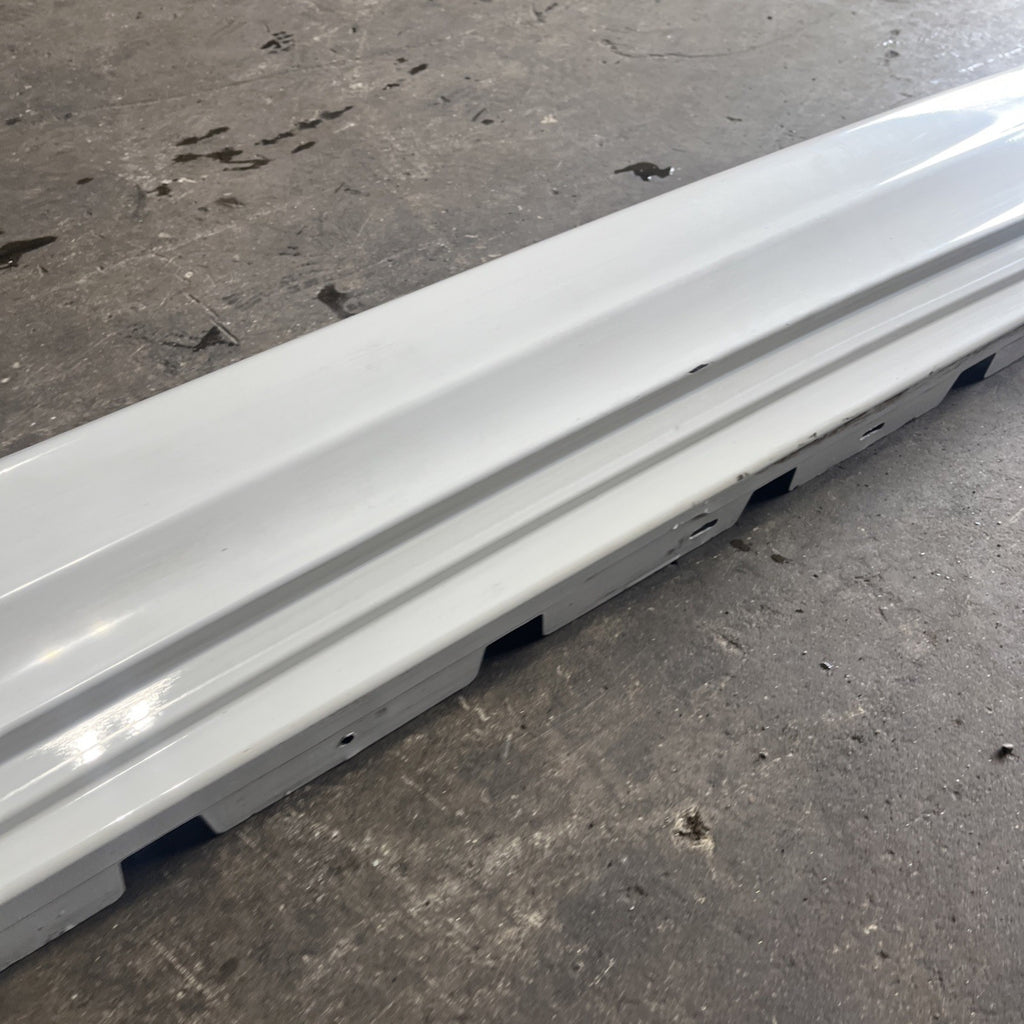 ☑️08-13 OEM BMW E88 E82 135 MSport Left Driver Side Skirt Rocker Panel White