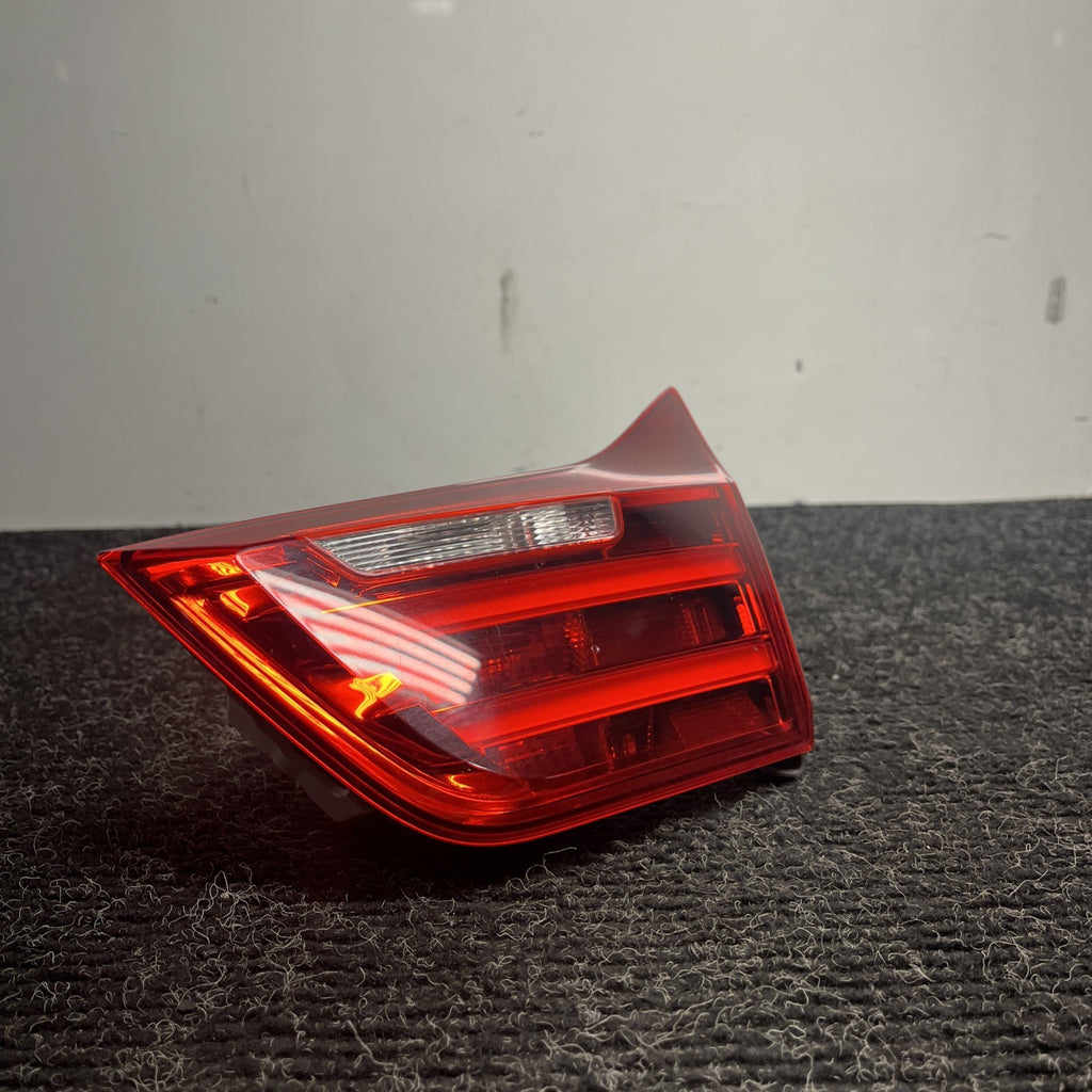 ☑️ 15-17 OEM BMW F82 M4 Coupe Rear Right Passenger Side Inner Stop Tail Light
