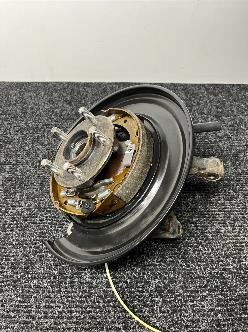 ☑️ 2022-2023 TOYOTA GR86 REAR LEFT DRIVERS SPINDLE KNUCKLE HUB ASSY OEM