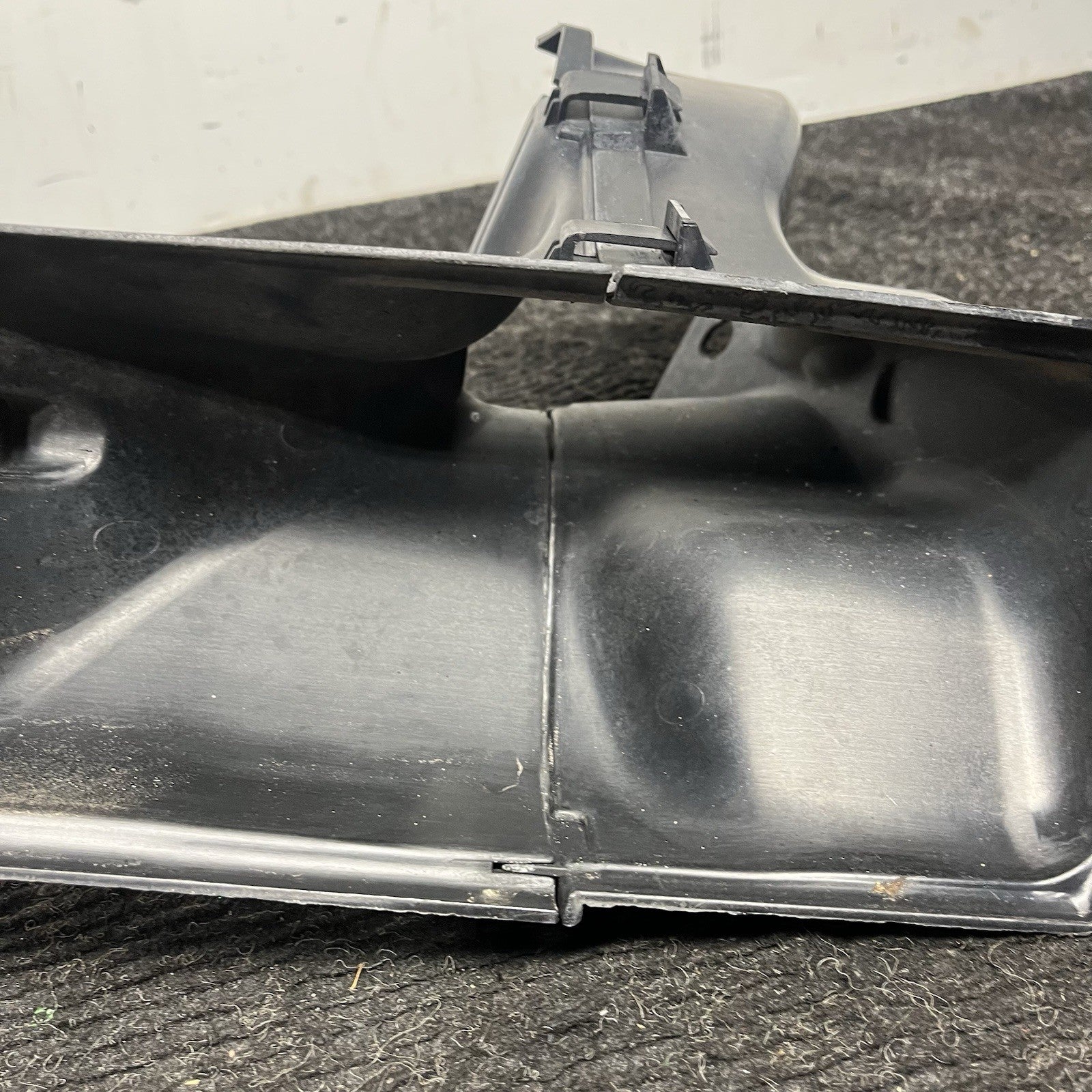 ☑️07-10 OEM BMW E92 E93 335 N54 Front Right Passenger Side Cooling Air Duct Vent