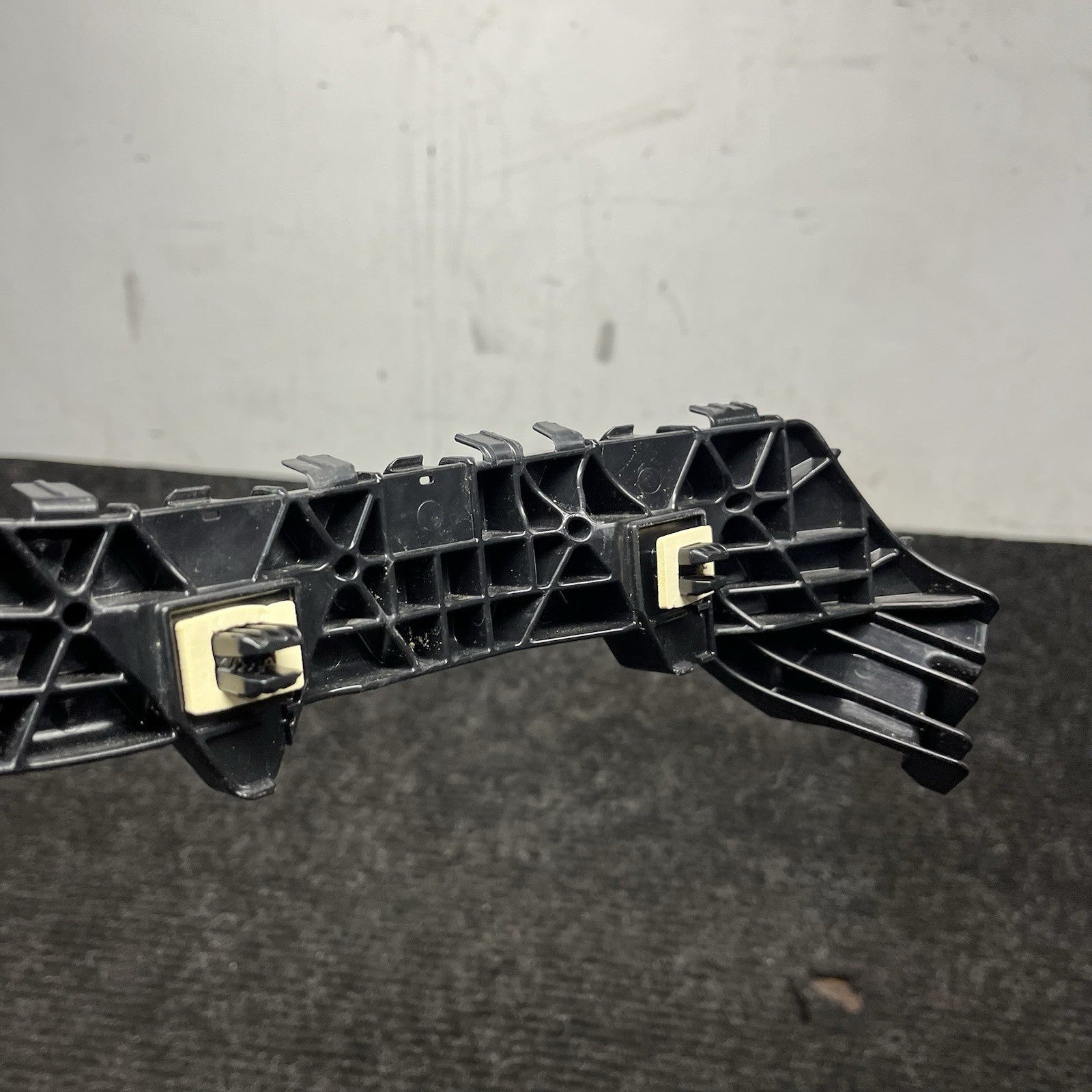 ☑️ 2022-2026 TOYOTA GR86 REAR RIGHT BUMPER SUPPORT BRACKET OEM