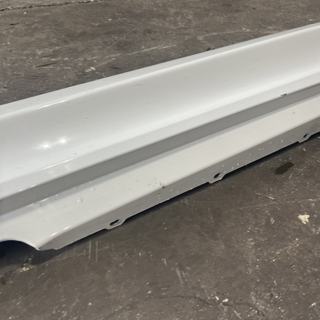☑️ 07-13 OEM BMW E92 E93 M3 Right Passenger Side Skirt Rocker Panel Alpine White