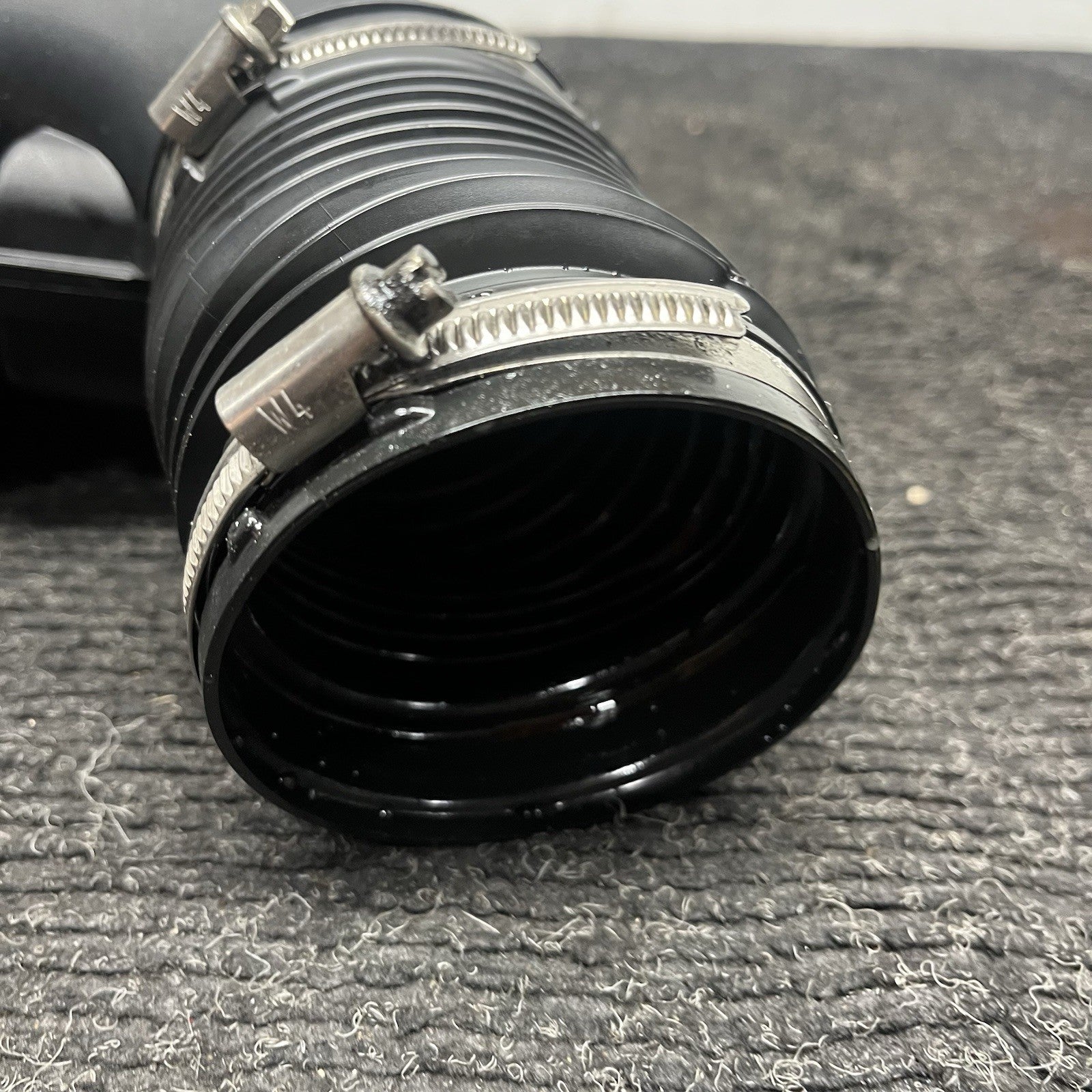 ☑️2016-2018 BMW F30 330I B48 2.0L FRONT ENGINE AIR INTAKE RESONATOR OEM 70604496