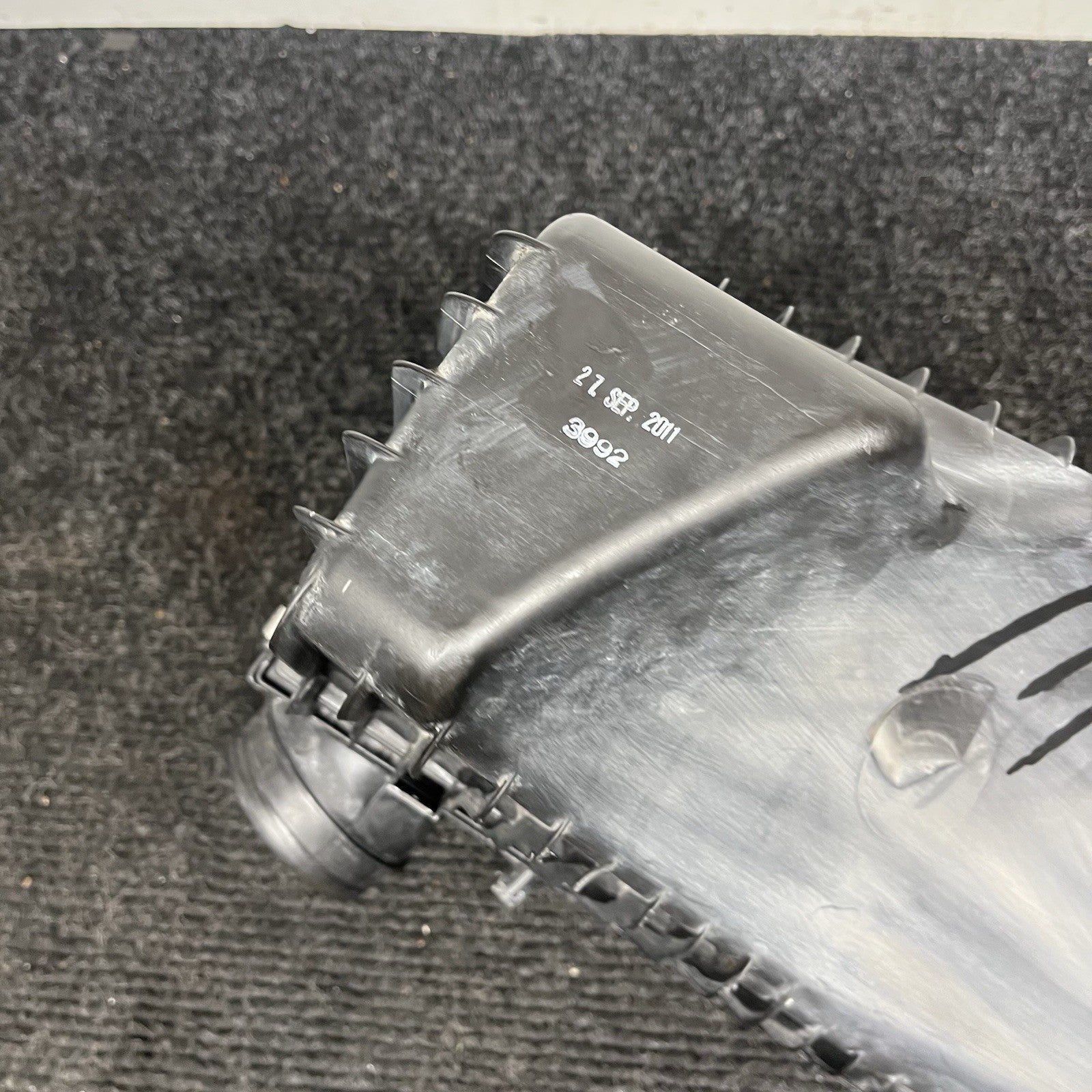 ☑️ 2011-2015 AUDI Q7 3.0 GAS ENGINE AIR INTAKE CLEANER FILTER BOX ASSEMBLY OEM