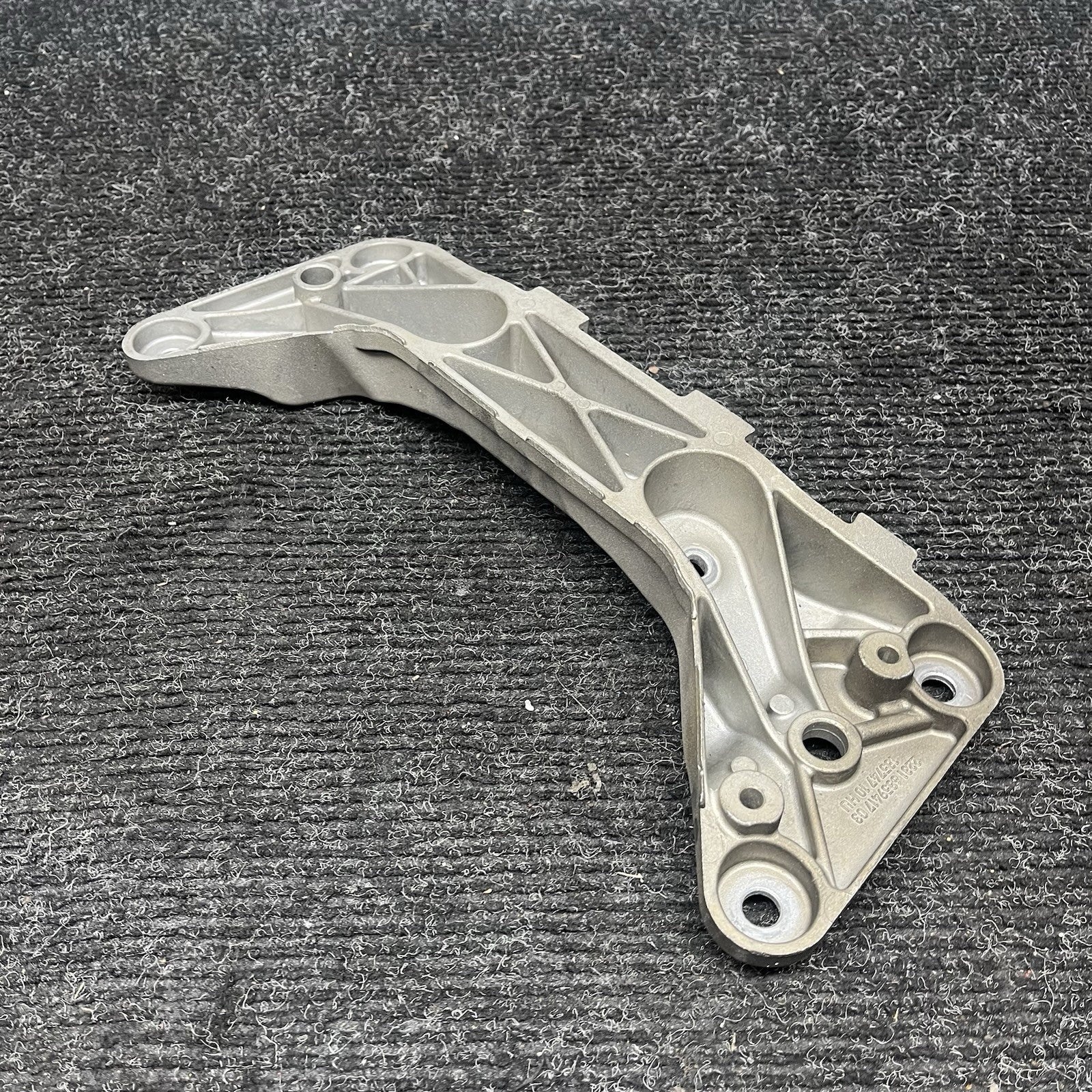 ☑️ 16-21 BMW F30 F32 F36 Auto Transmission Gearbox Support Mount Bracket OEM