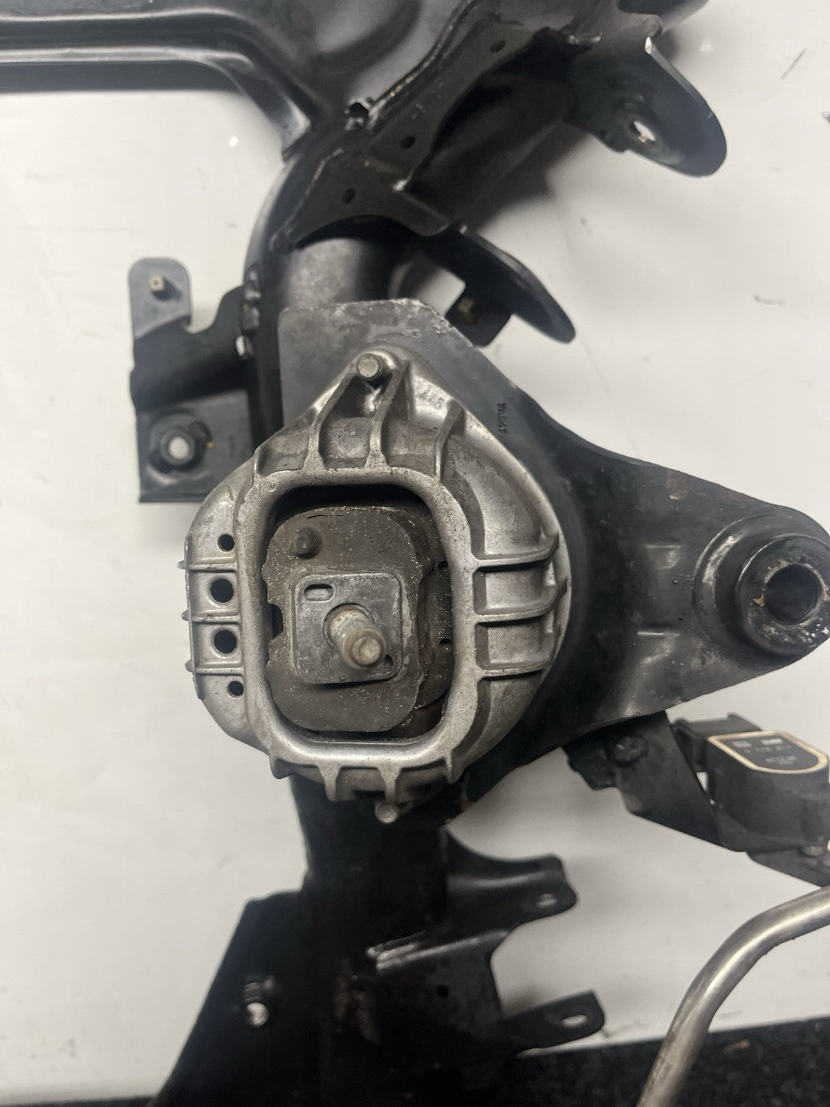 ☑️ 06-13 BMW E90 E92 3 Series Xi AWD Front Axle Crossmember Subframe Support OEM