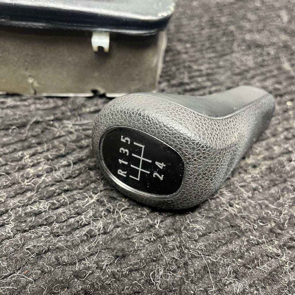 ☑️ 92-99 BMW E36 3 Series 328i Center Console ZF Shifter Knob Leather Boot Foam