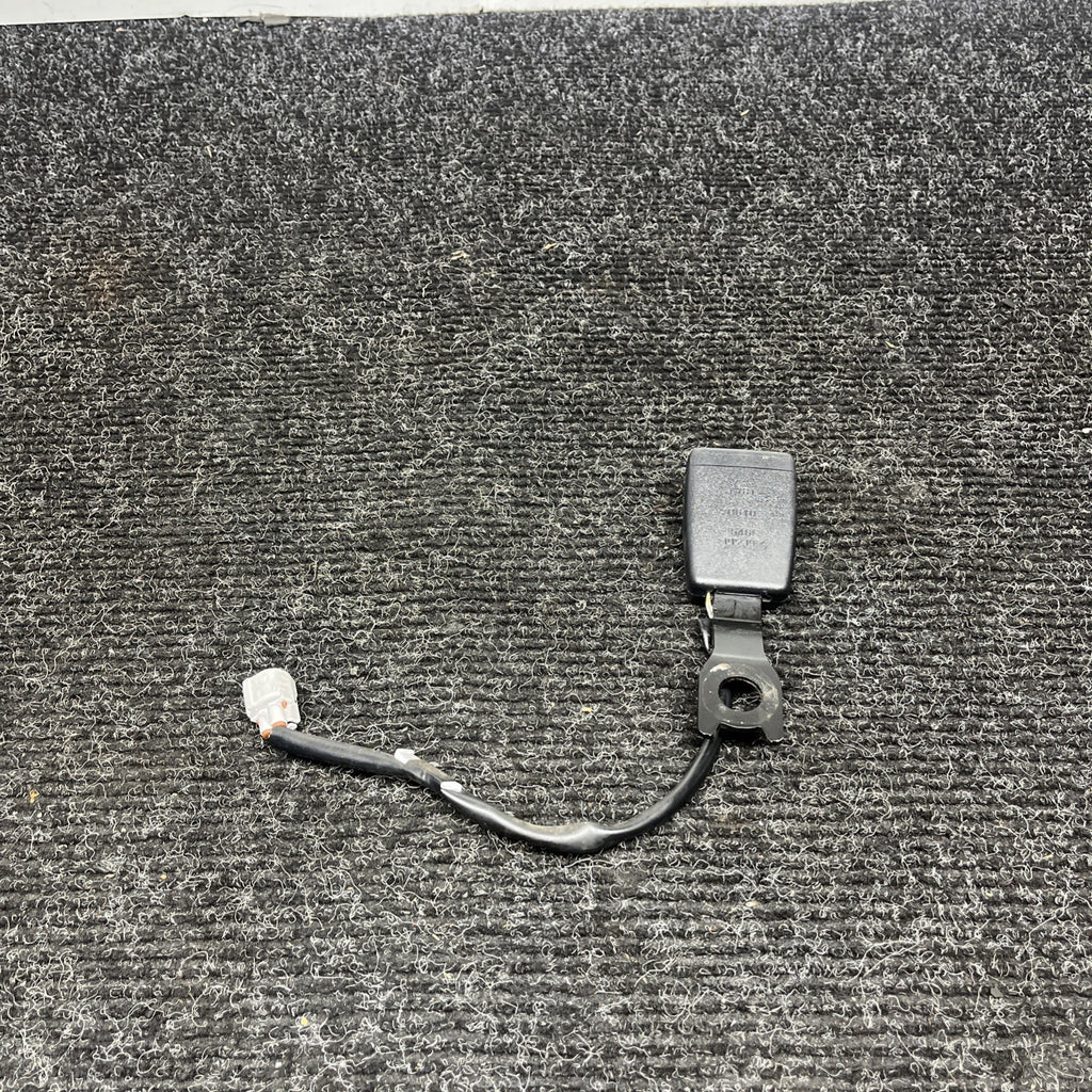 ☑️ 13-20 SUBARU BRZ - PASSENGER RIGHT FRONT SEAT BELT CLIP BUCKLE - OEM