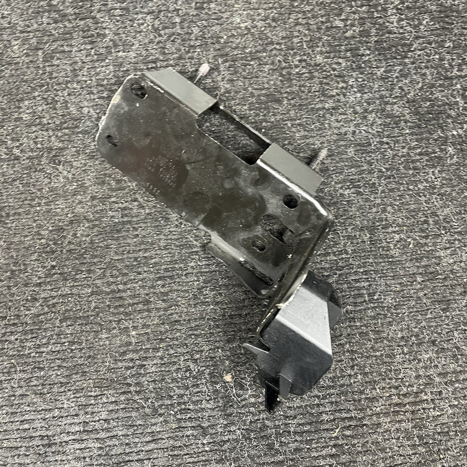 ☑️ 11-13 OEM BMW E92 E93 335is Radiator Support Left Driver Plate Bracket Mount