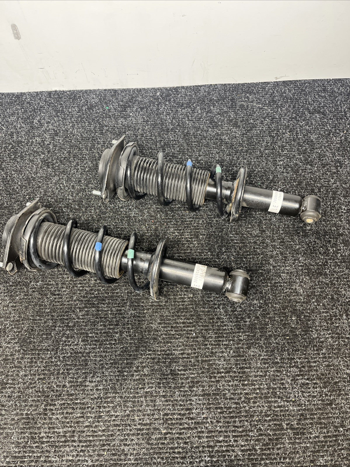 ☑️ OEM Rear Springs/Struts Suspension Subaru BRZ Toyota 86 Scion FRS