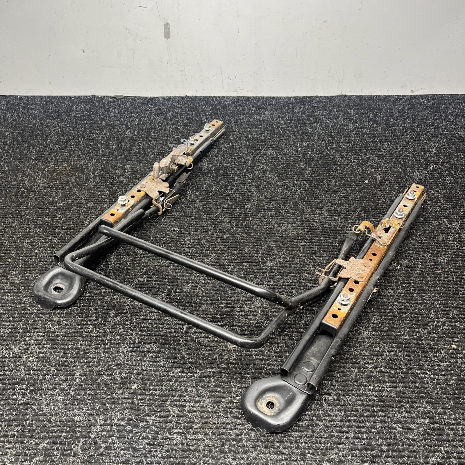 ☑️ 17-20 SUBARU BRZ TOYOTA 86 FRONT RIGHT PASSENGER SEAT TRACK FRAME RAIL OEM