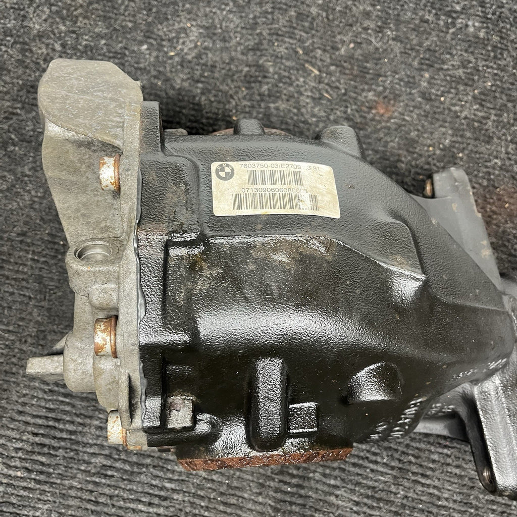 ☑️ 12-16 BMW F30 320i 428i 328i Rear Differential Diff Axle Carrier 3.91 OEM