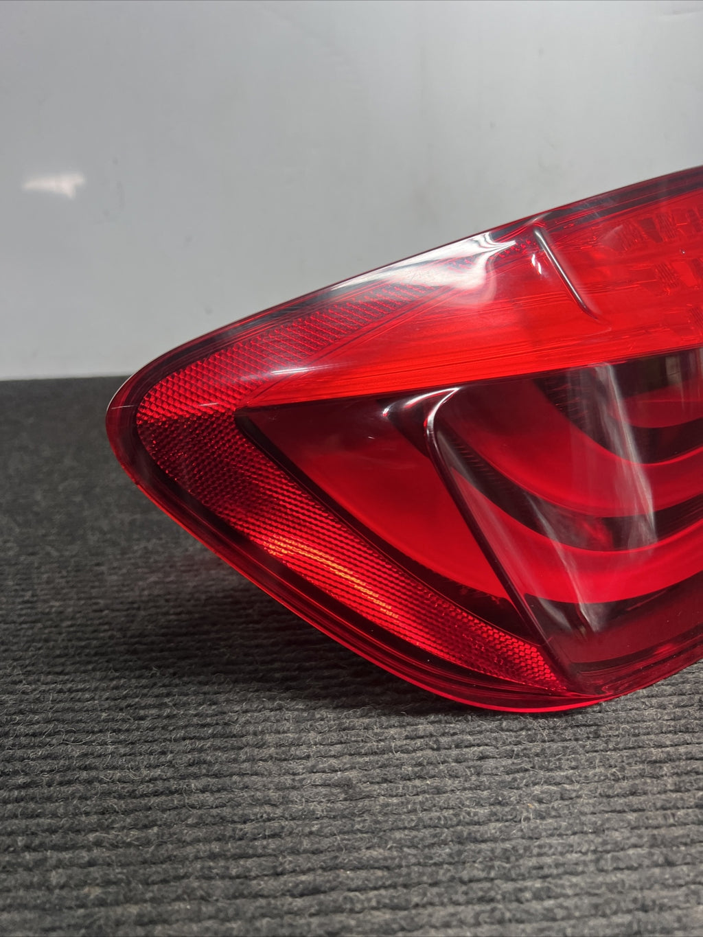 ☑️ 11-13 OEM BMW F10 528 535 550 M5 AH5 Rear Left Driver Side Outer Tail Light