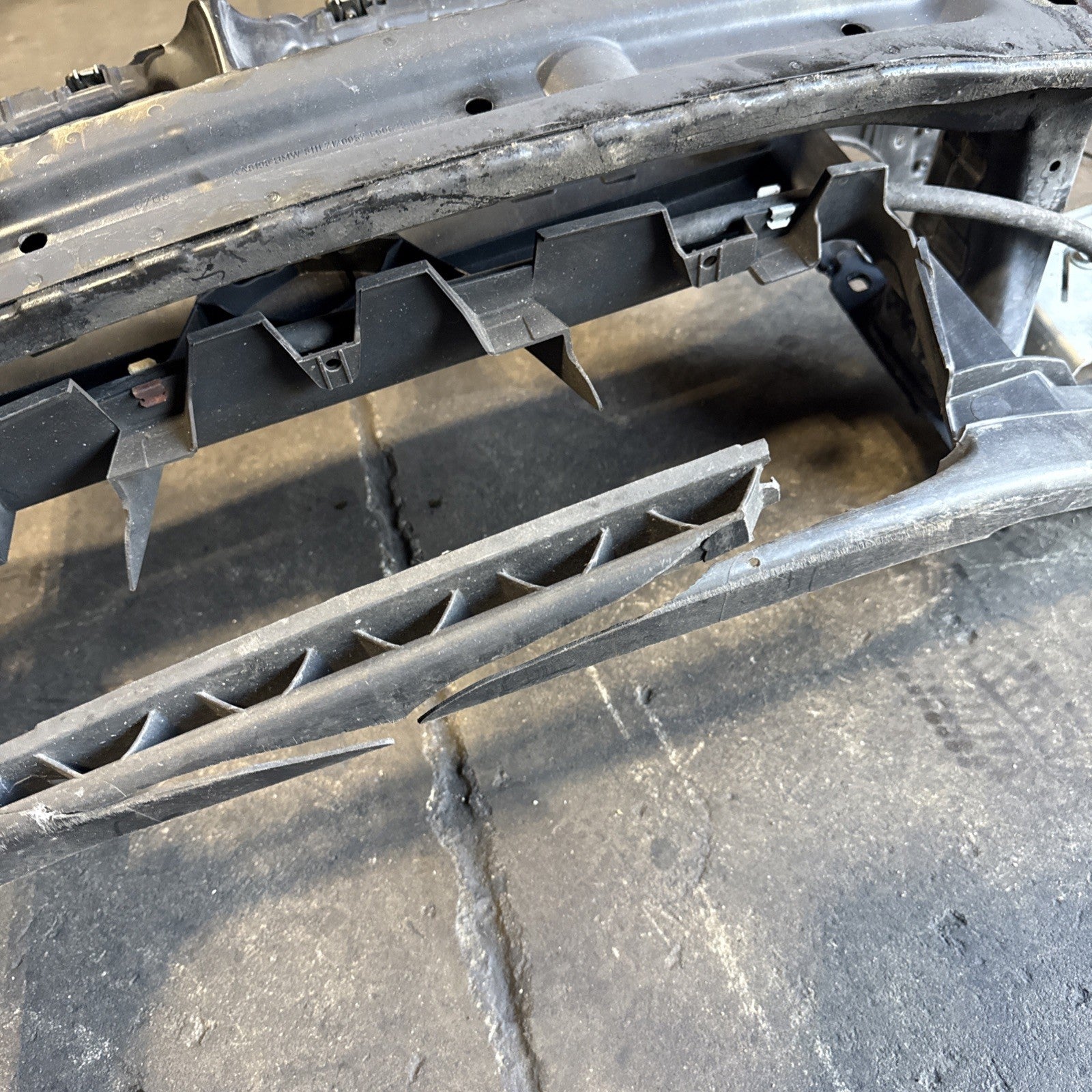 ☑️ Front Core Radiator Support OEM BMW E82 E88 135i 128i W/ REINFORCEMENT BAR