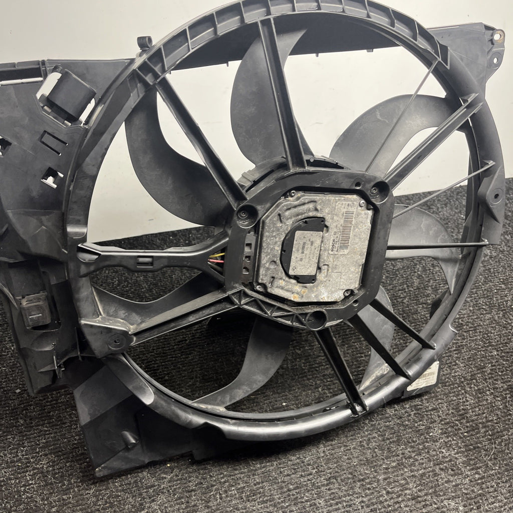 ☑️ 07-13 OEM BMW E88 E90 E92 N54 N55 Engine Radiator Cooling Auxiliary Fan 600W