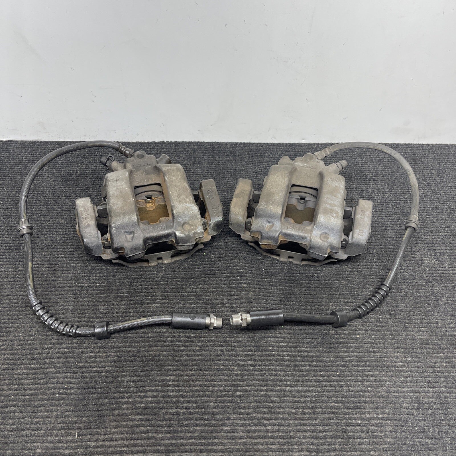 BMW F22 F30 F32 F36 FRONT RIGHT & LEFT SIDE BRAKE CALIPER SHOE CALIPERS OEM