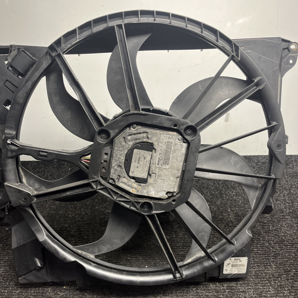 ☑️ 07-13 OEM BMW E88 E90 E92 N54 N55 Engine Radiator Cooling Auxiliary Fan 600W