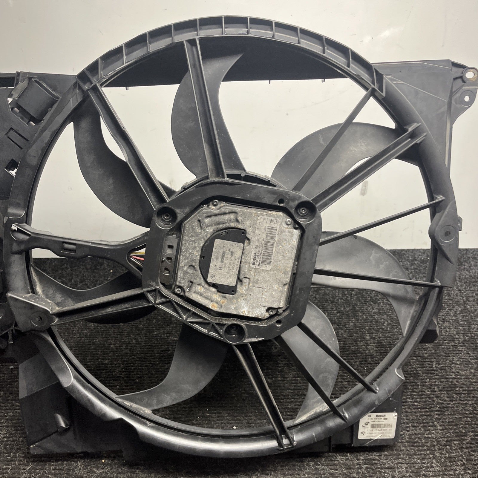 ☑️ 07-13 OEM BMW E88 E90 E92 N54 N55 Engine Radiator Cooling Auxiliary Fan 600W