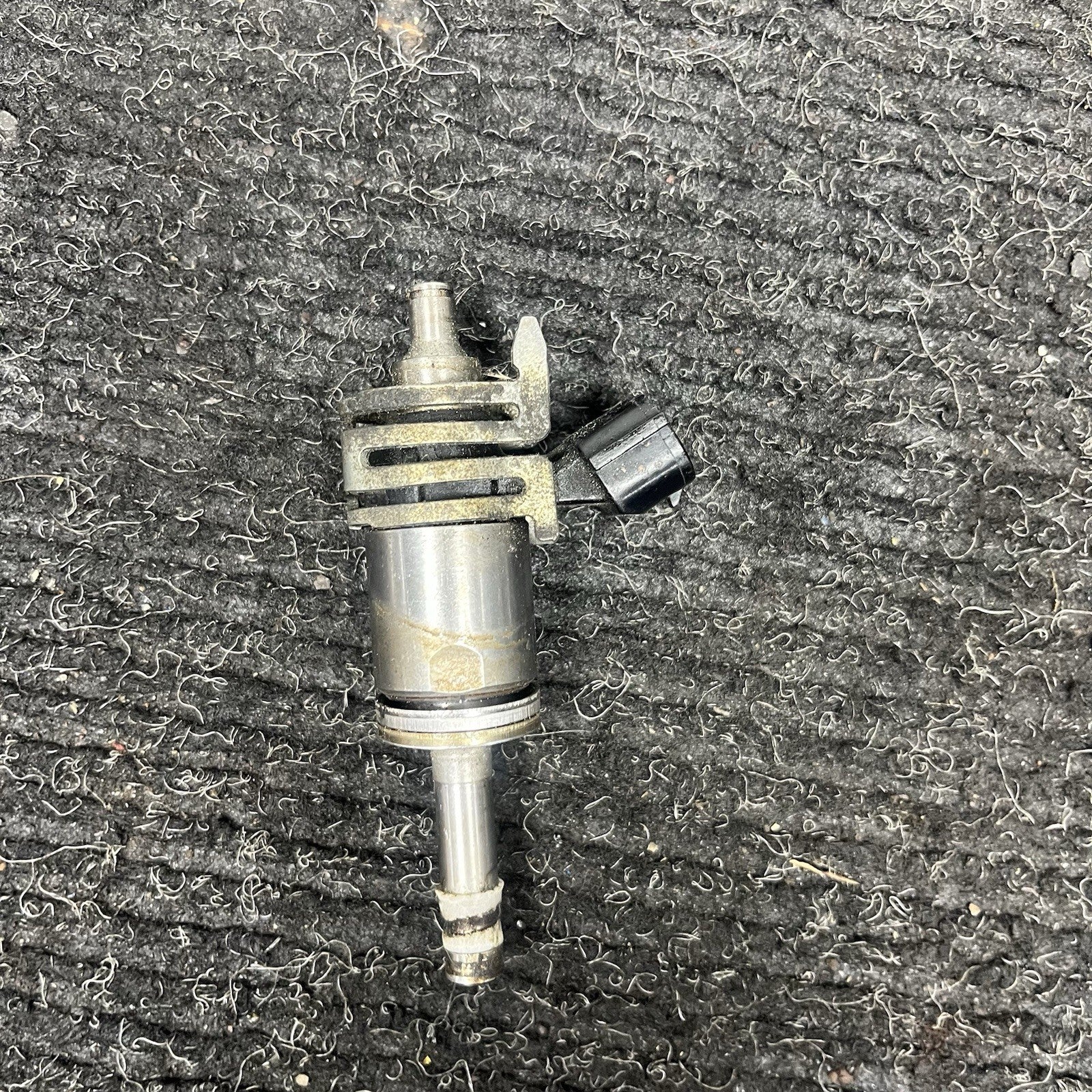 ☑️ 13-17 Scion FR-S Subaru BRZ 2.0L FA20 HIGH PRESSURE FUEL INJECTOR Genuine