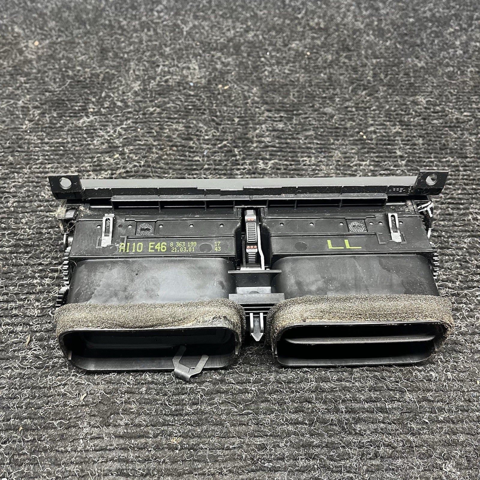 ☑️ 1999-2006 BMW E46 Center Dash Vent Assembly OEM 325 330i 325ci 330ci M3 OEM