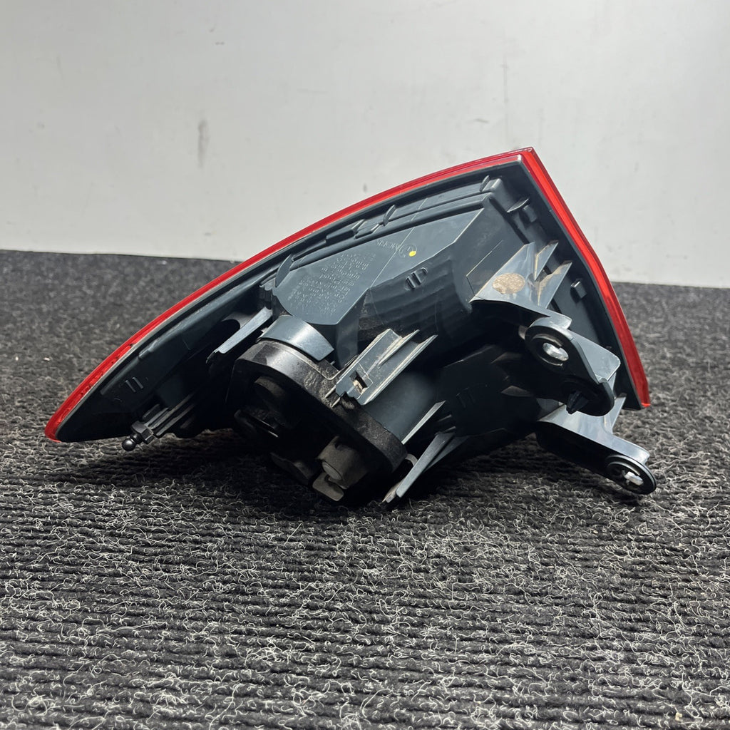 ☑️ 2012-2015 BMW F30 320i 328i Sedan Rear Right Outer Taillight Tail Light OEM