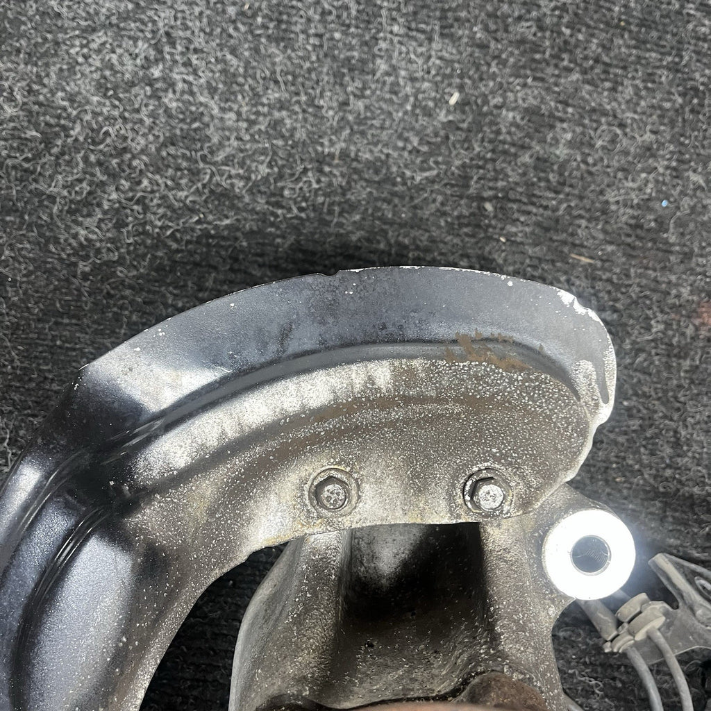 ☑️ 14-17 BMW F22 F23 M235i Front Left Driver Spindle Knuckle Hub RWD OEM
