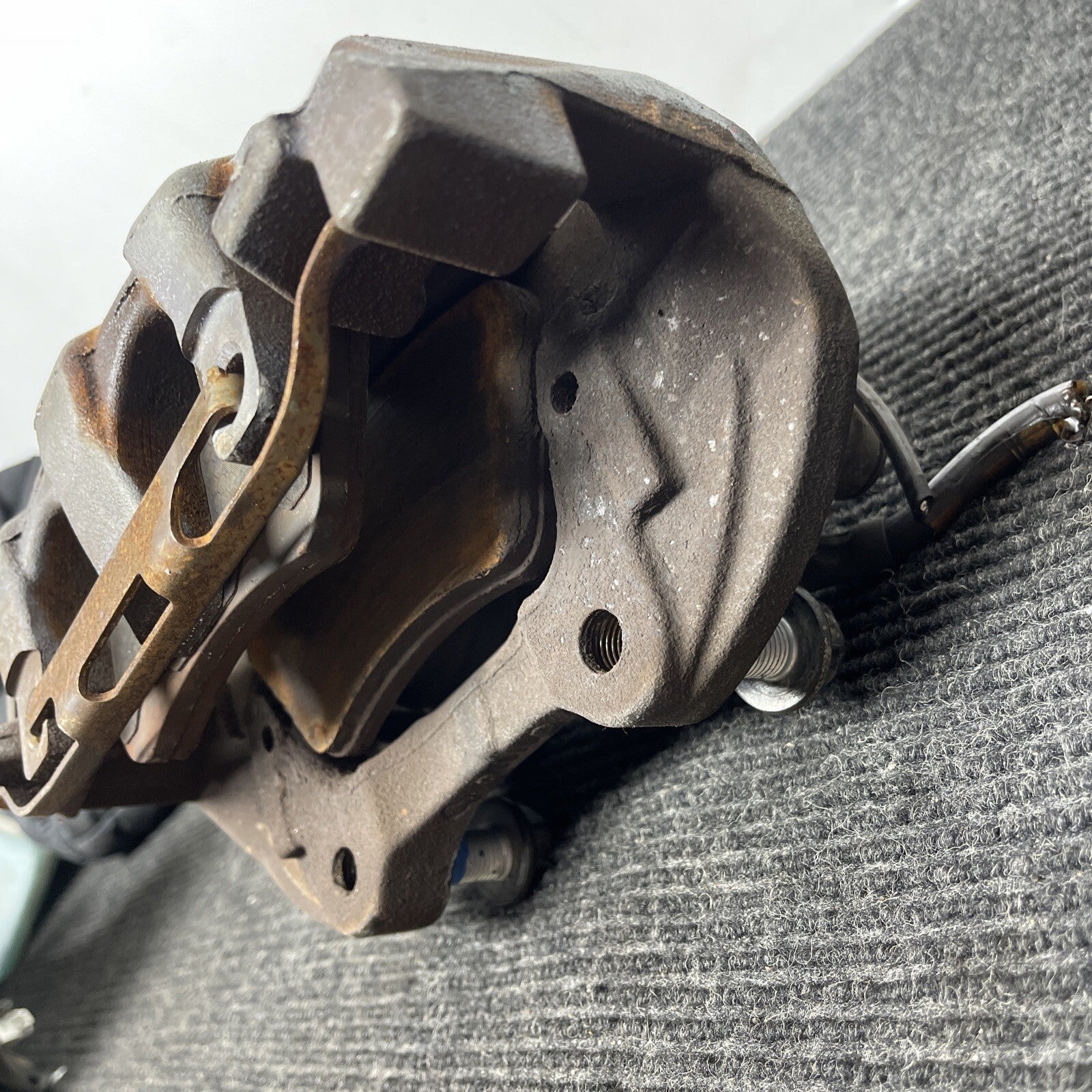 07-10 MERCEDES ML 350 W164 FRONT RIGHT LEFT BRAKE CALIPER ASSEMBLY 65652401 120K