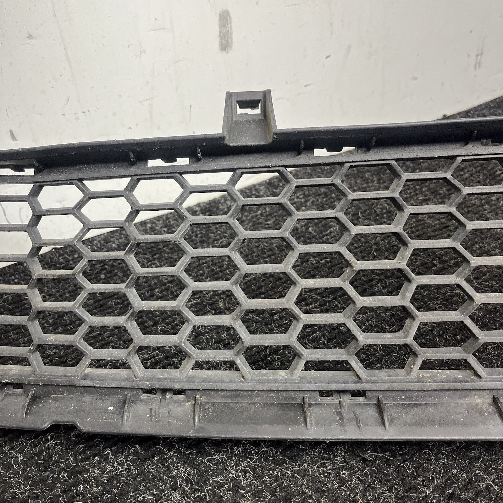☑️ 11-13 BMW E70 X5 GRILLE MESH TRIM FRONT BOTTOM LOWER BUMPER OEM 081523
