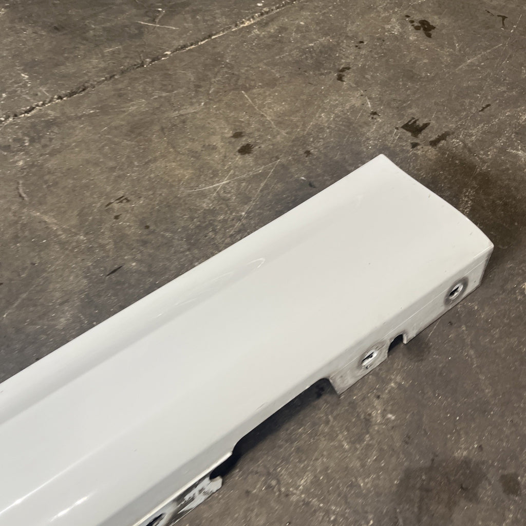 ☑️08-13 OEM BMW E88 E82 135 MSport Left Driver Side Skirt Rocker Panel White