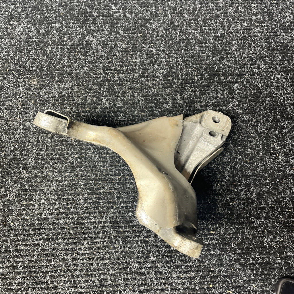 ☑️ 07-11 BMW E82 E88 E90 E92 135i 335i Right Passenger Engine Mount Bracket OEM