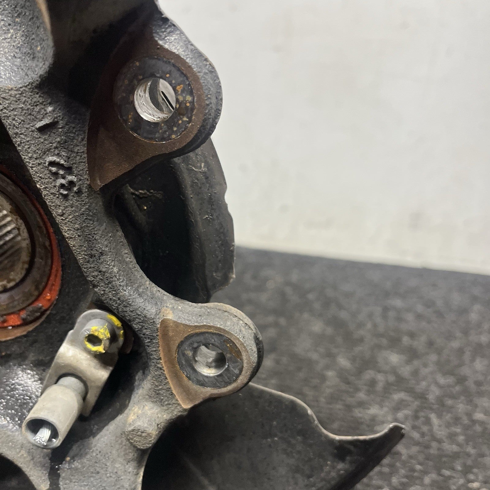 ☑️ 09-11 BMW 328i 335i Sedan Left Rear Spindle Knuckle Hub 33326783667 OEM
