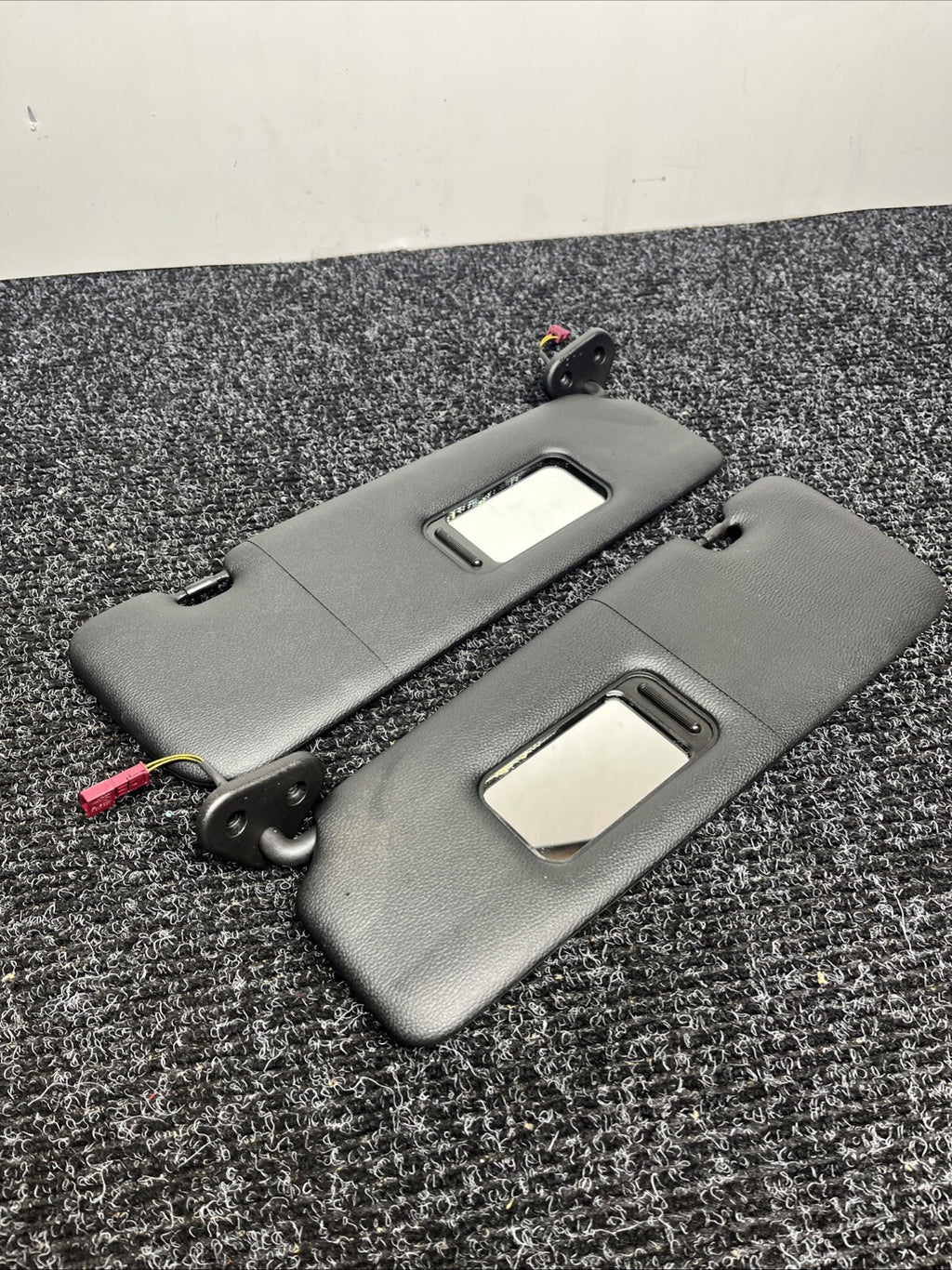 ☑️ 07-13 OEM BMW E88 E93 128 328 335 M3 Convertible Driver Passenger Visor SET