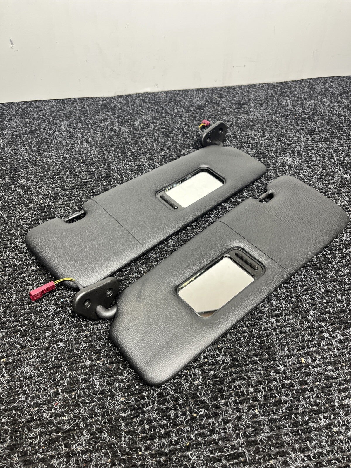 ☑️ 07-13 OEM BMW E88 E93 128 328 335 M3 Convertible Driver Passenger Visor SET
