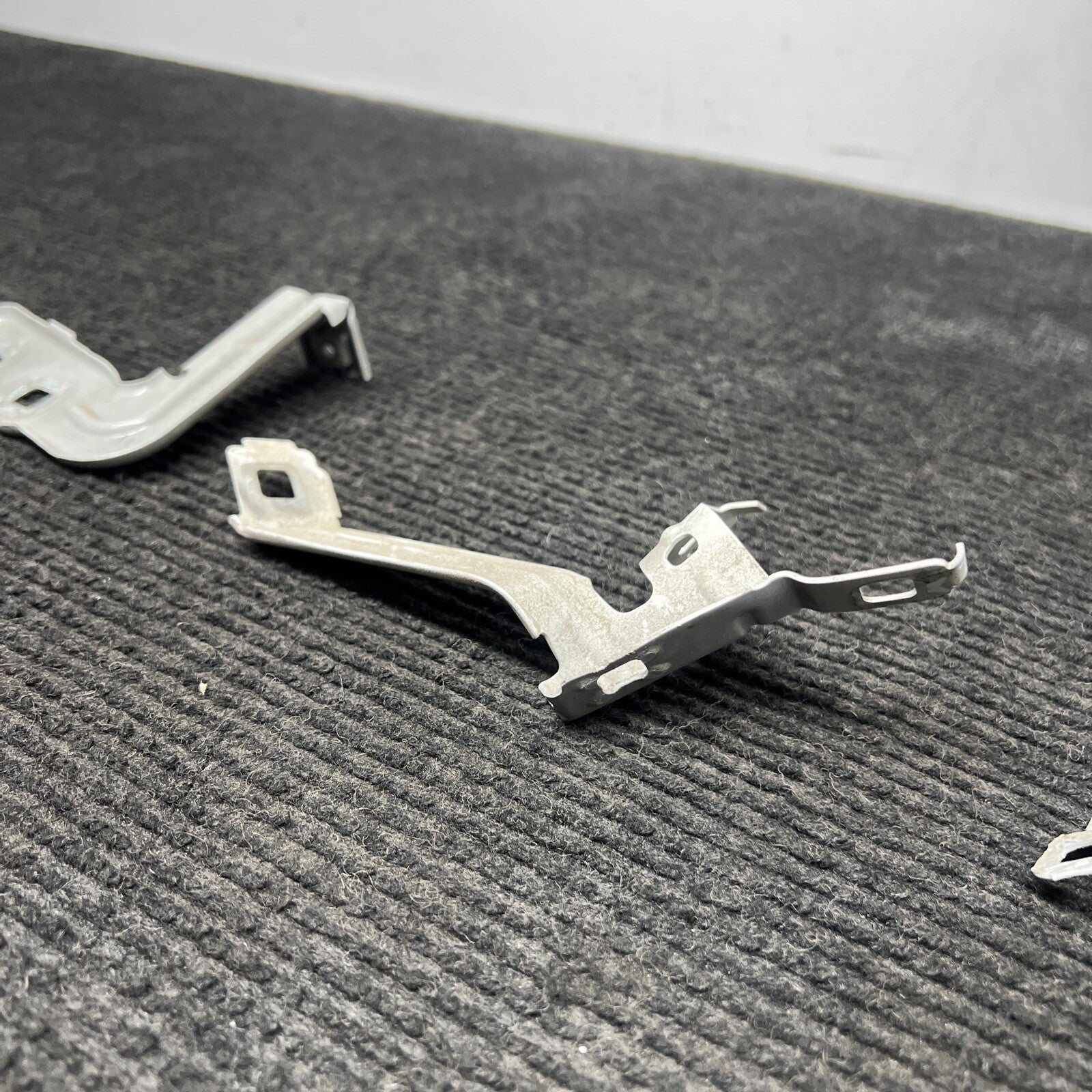 ☑️ 14-20 OEM BMW F22 F23 230 M235 Front Left Fender Wing Holder Brackets SET (3)