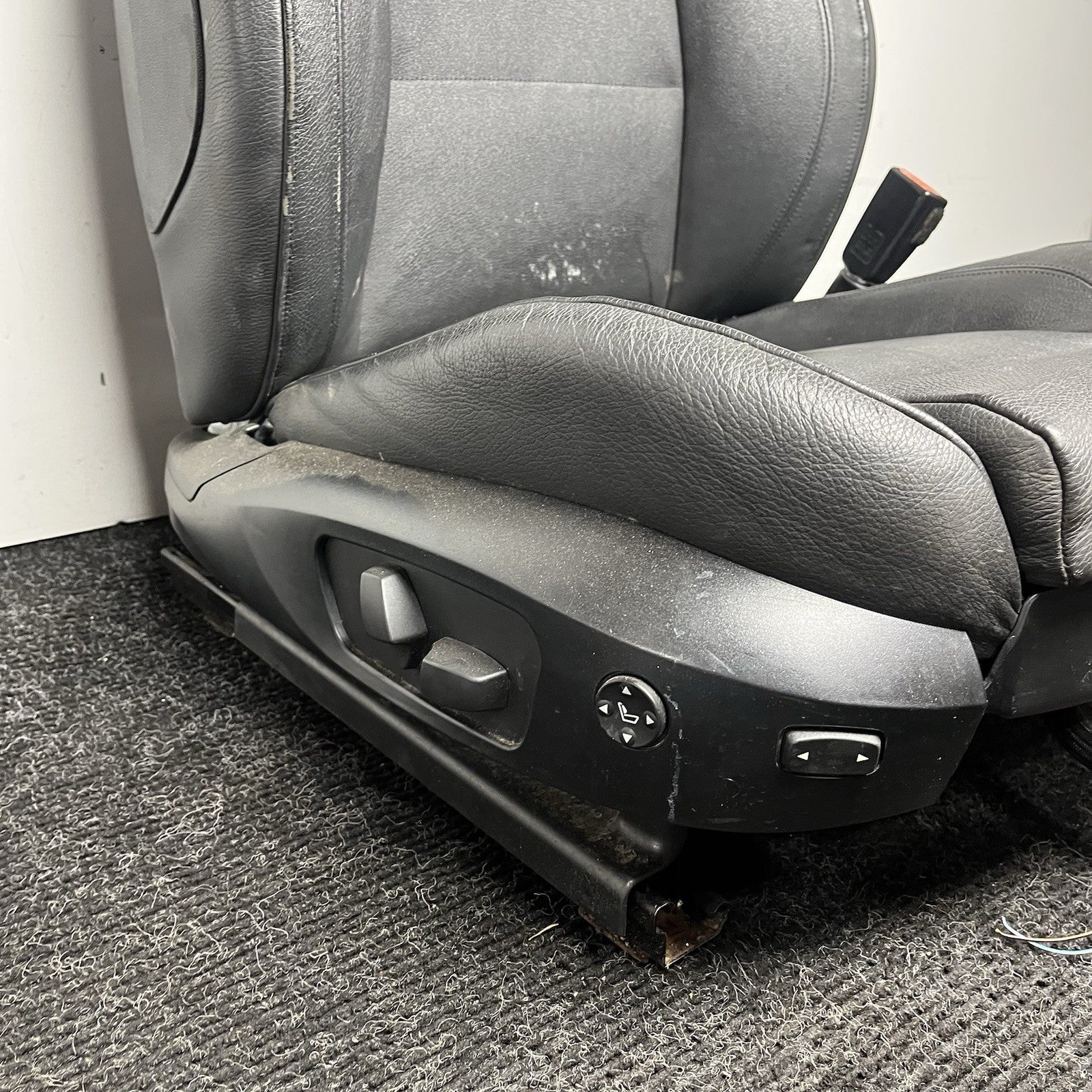 ☑️08-13 BMW E82 1Series Coupe Leather Front Right Passenger Sport Seat Black OEM