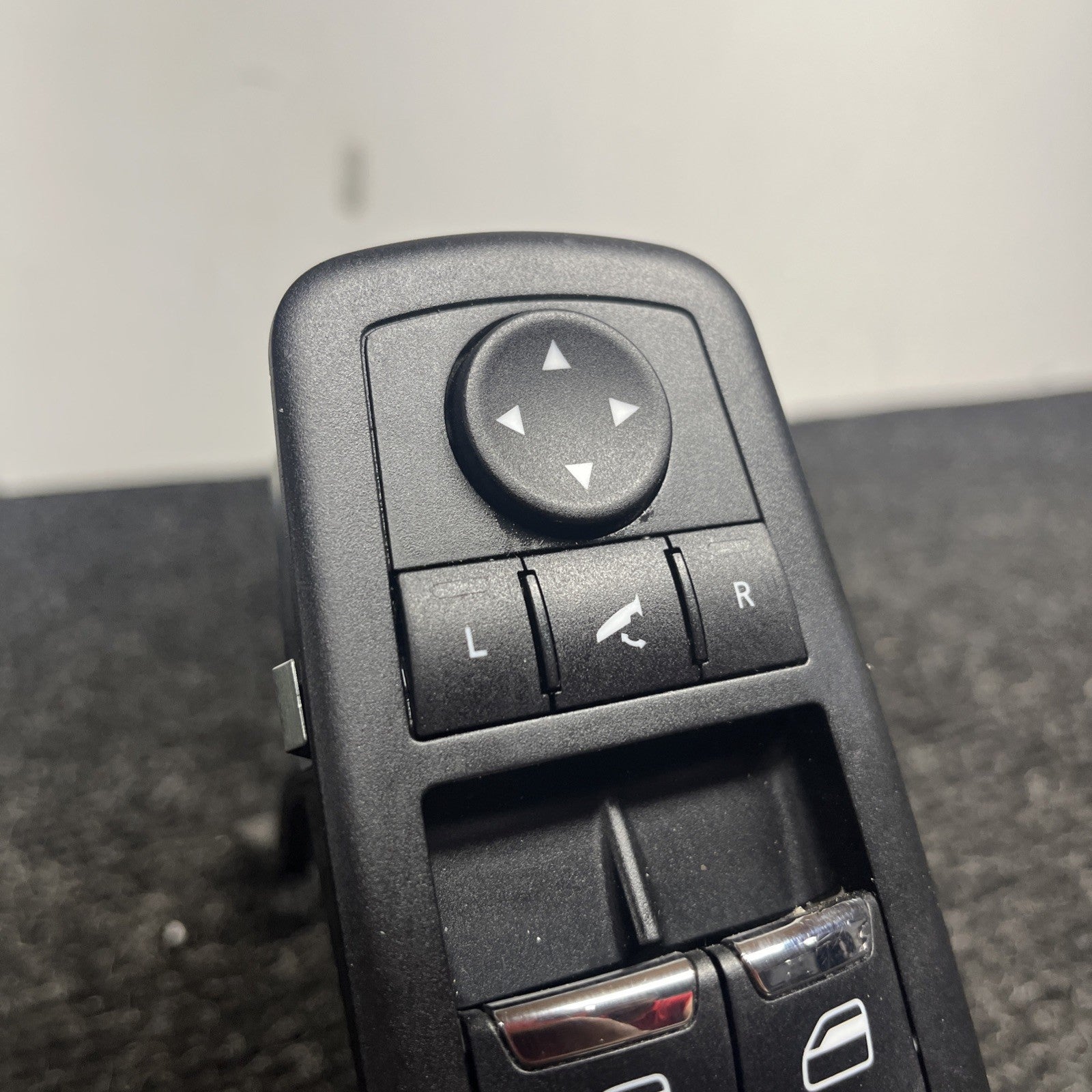 ☑️ 14-24 Maserati Ghibli Front Left Door Window Switch Control Module OEM