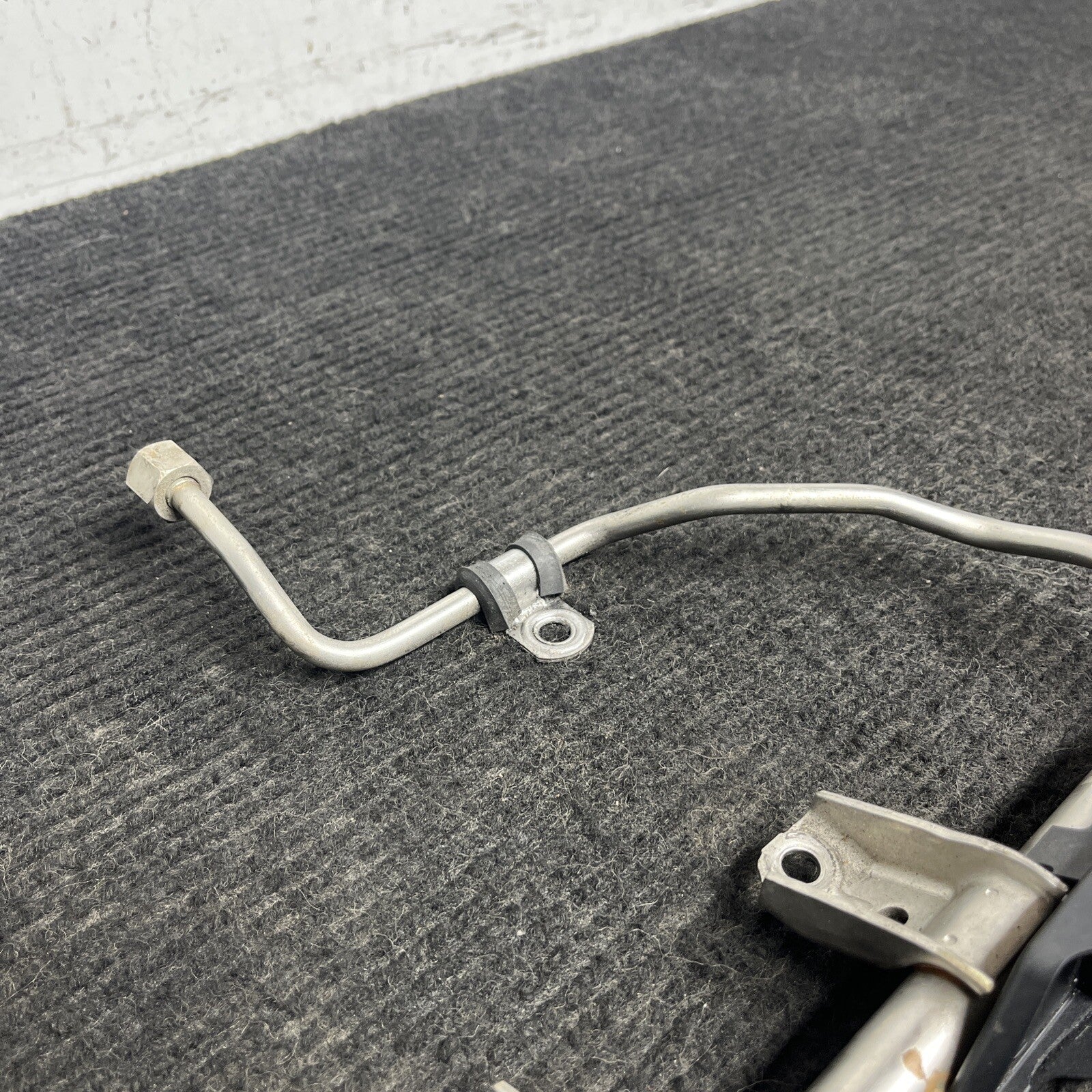 ☑️ BMW E88 E92 E60 135 335 535 N54 Engine High Pressure Fuel Rail Line Unit OEM