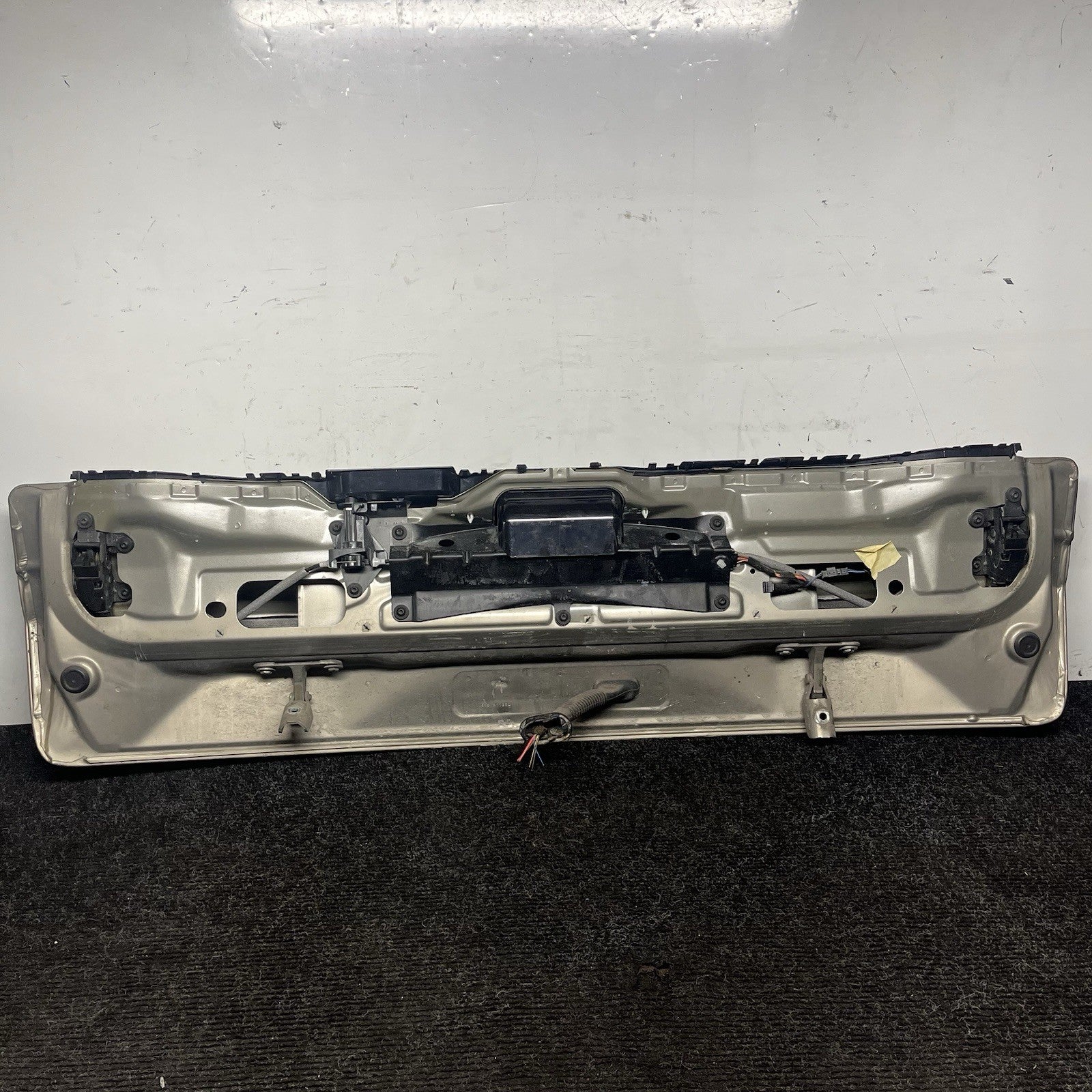 ☑️ BMW 2007-2013 E70 X5 REAR LOWER TAILGATE LIFTGATE TRUNK OEM