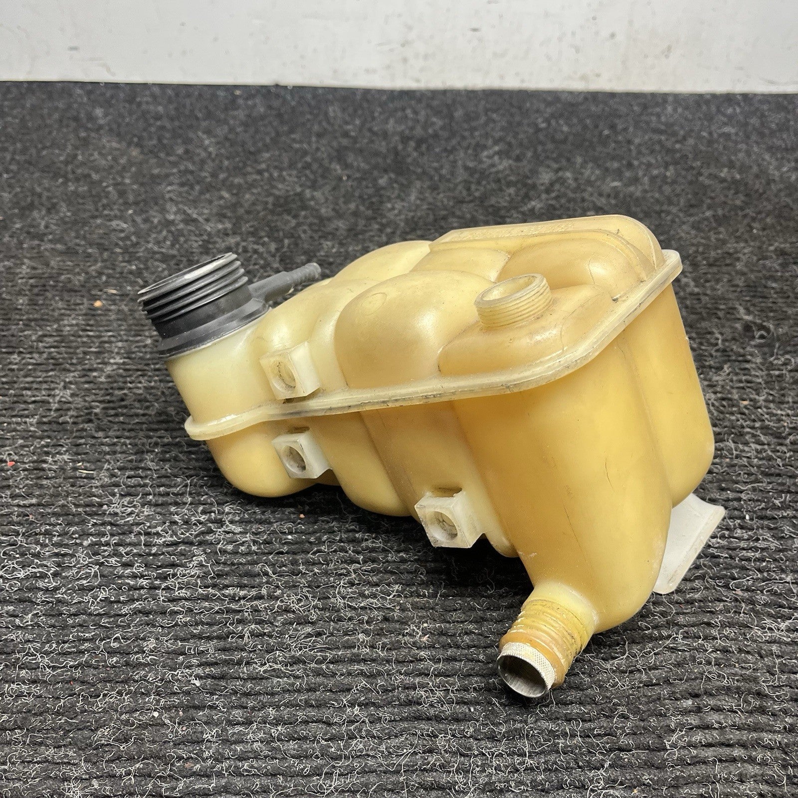☑️ 1982-1994 BMW E30 318i 325i 1712641 Coolant Expansion Reservoir Tank OEM