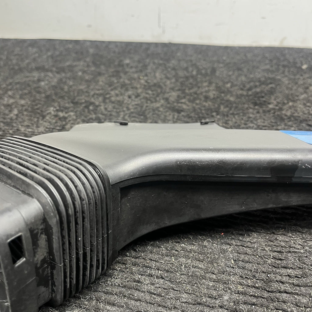 ☑️ 06-13 BMW E90 E91 E92 E93 328i 325i 330i AIR INTAKE DUCT OEM