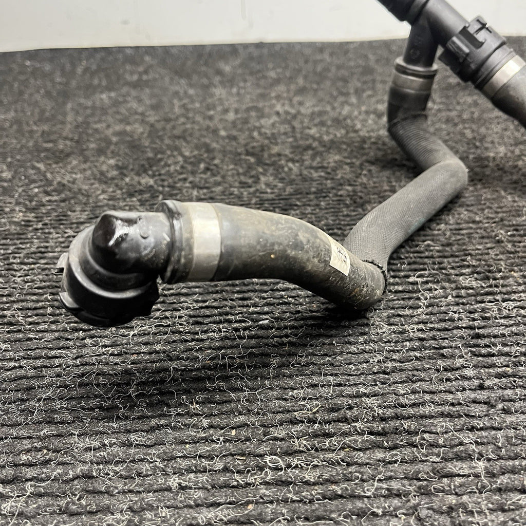 ☑️ 2017-2020 BMW 430I F36 ENGINE RADIATOR LOWER COOLANT HOSE OEM 17128634285