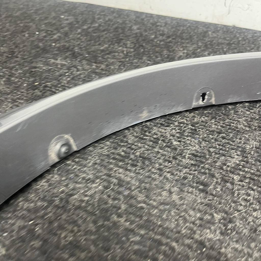 ☑️ 2010-2013 BMW E70 X5 M Sport Front Right Fender Panel Wheel Arch Molding OEM