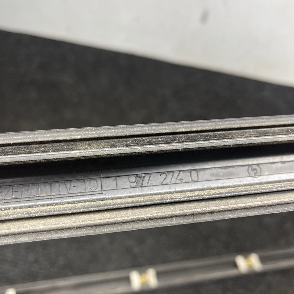 ☑️ 94-99 BMW E36 328iC COUPE VERT FENDER DOOR REAR QUARTER TRIM MOLDING SET OEM